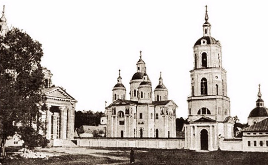 Фотографии с видом храмов Вышенского монастыря, выполнены в нач. ХХ века. С сайта: sobory.ru