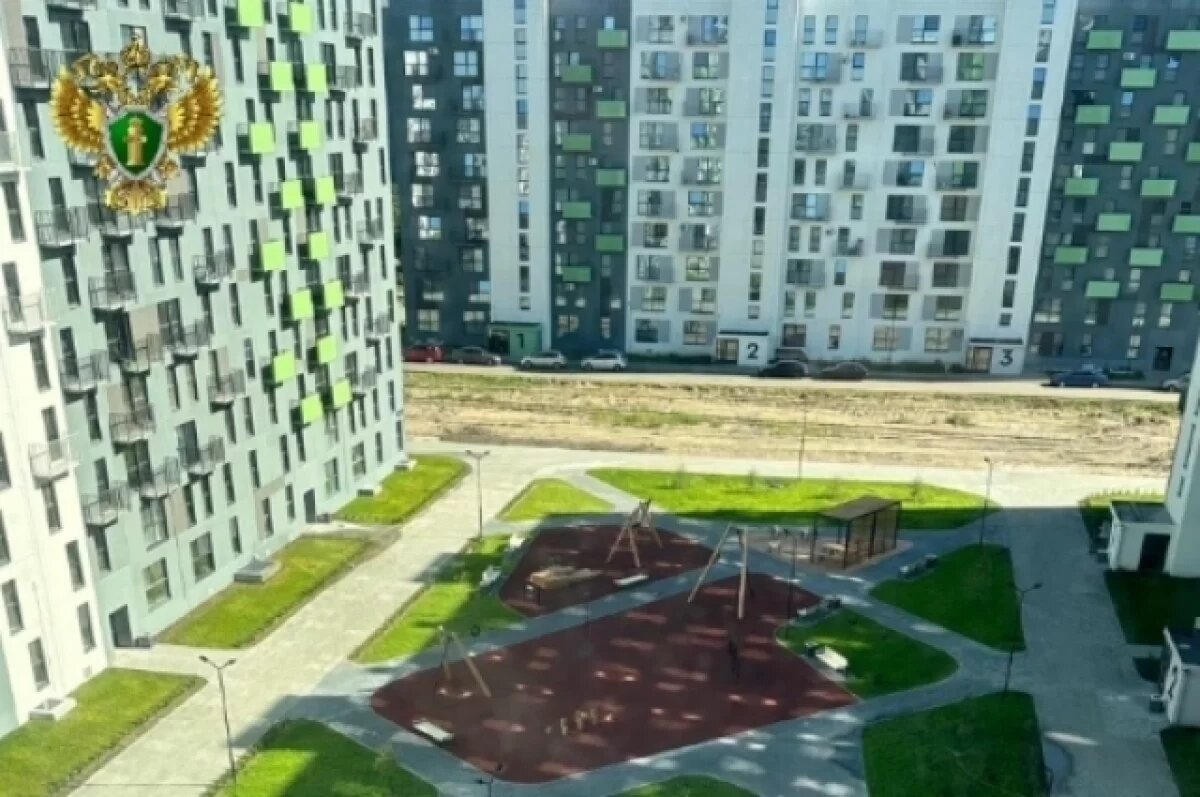    Сироты получили квартиры в Челябинске после вмешательства прокурора