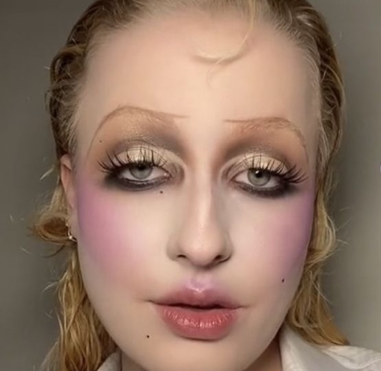5 главных трендов макияжа на осень 2025