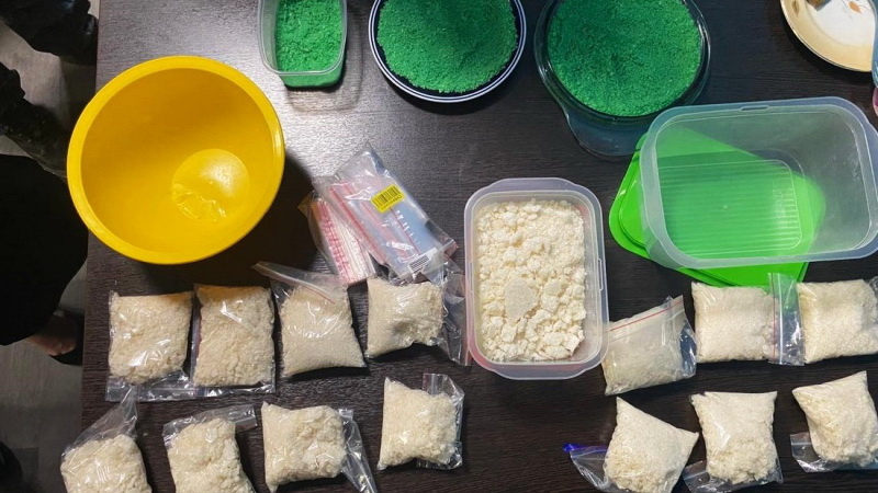    В сургутской студии пошива свадебных платьев нашли наркотики