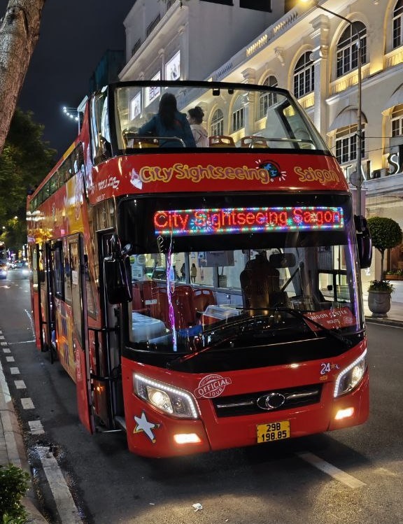 Двухэтажный автобус в Хошимине