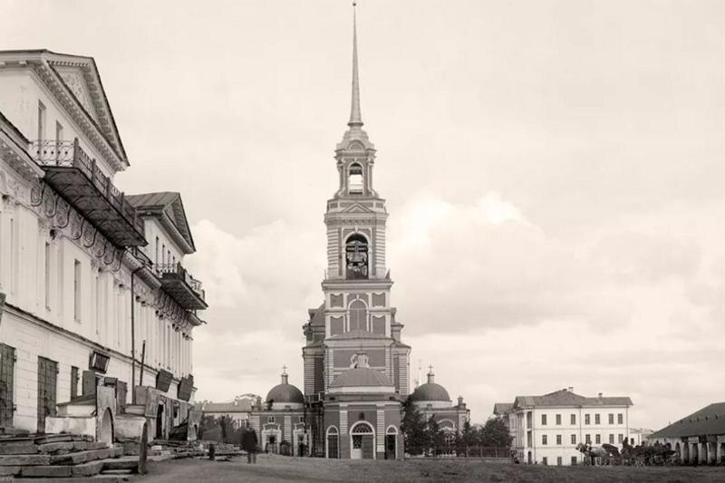    ГАСО. Богоявленский храм.