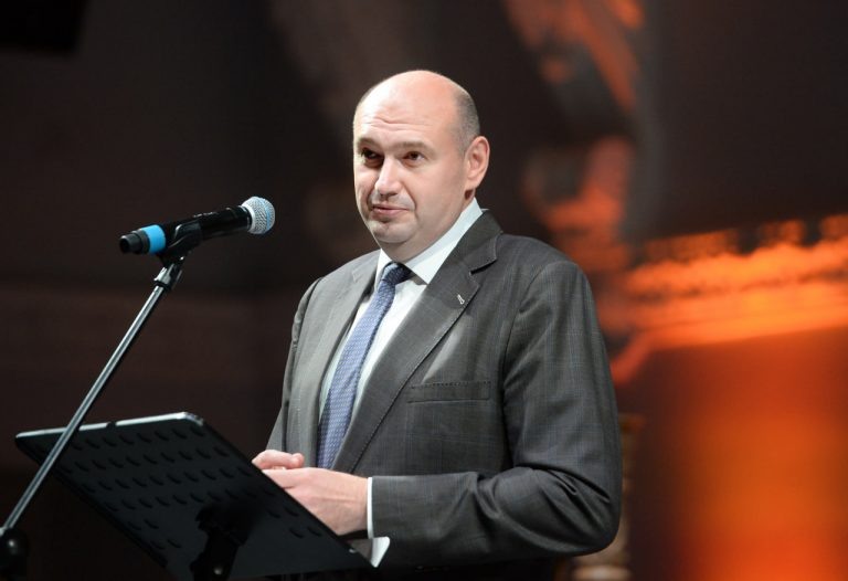    Евгений Солнцев поздравил строителей Оренбуржья с профессиональным праздником Алла Черкесатова