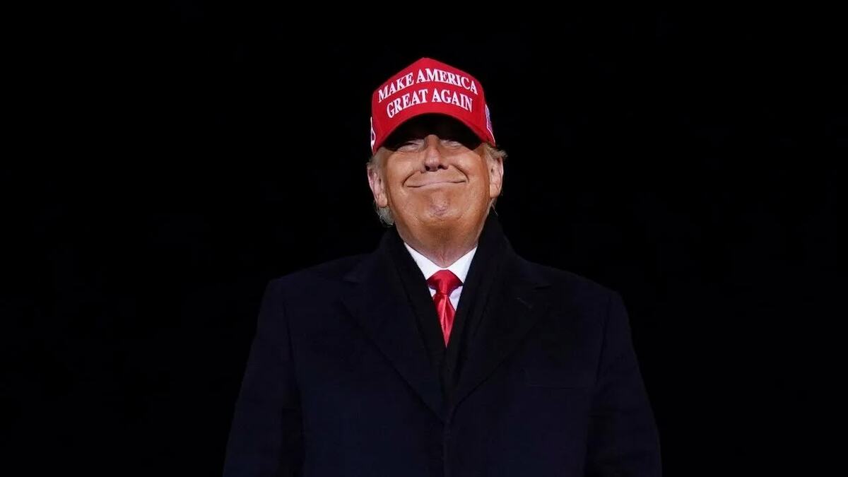    «Денег у Европы на войну с Россией точно не будет». Трамп досрочно объявил о вступлении в силу новых пошлин для ЕС