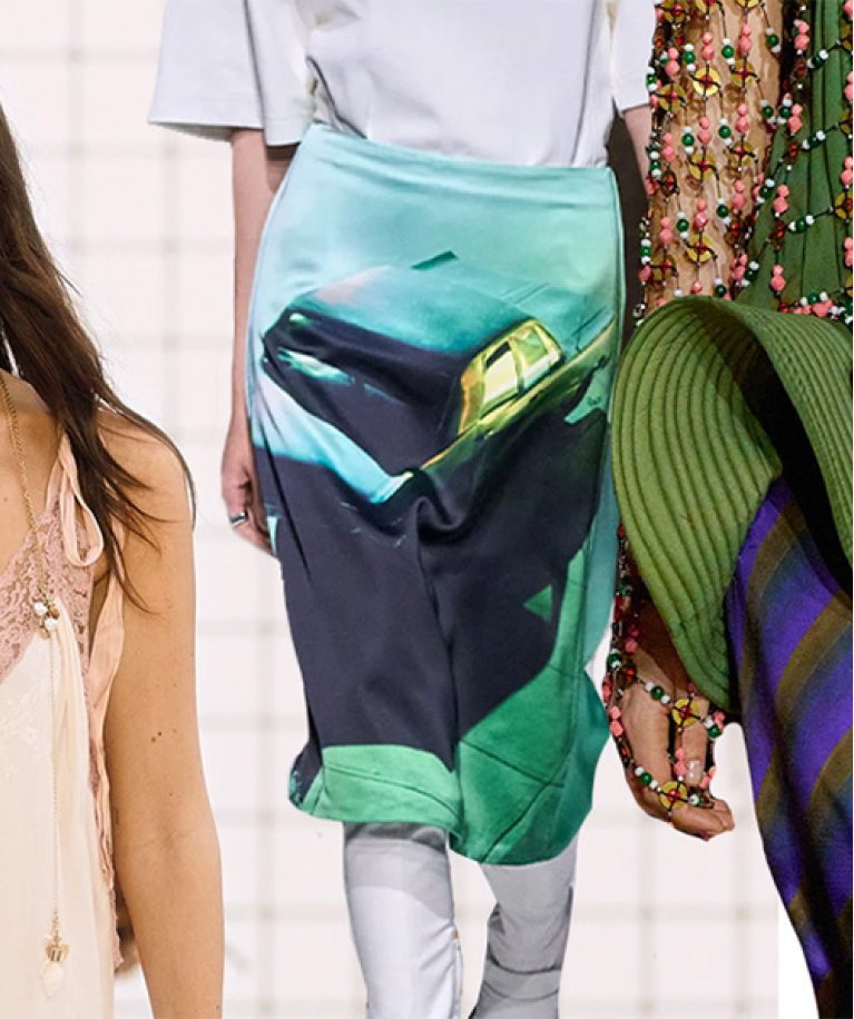  📷    Чем скрасить последний летний месяц? Модный дайджест BURO. (фото 1)