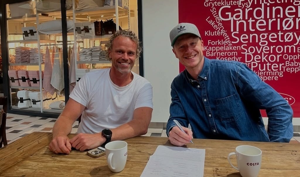    Йоханнес Бе (справа). соцсети