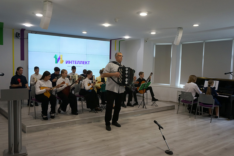 С. Лихачев. «Осназ». Рок-пьеса с детским оркестром.