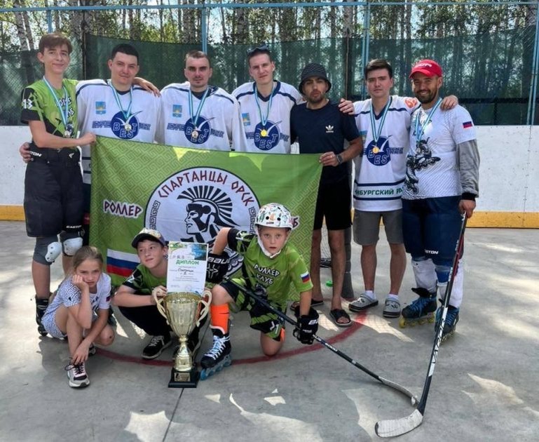    Орчане завоевали золото на чемпионате по хоккею на роликах Антон Пичурин