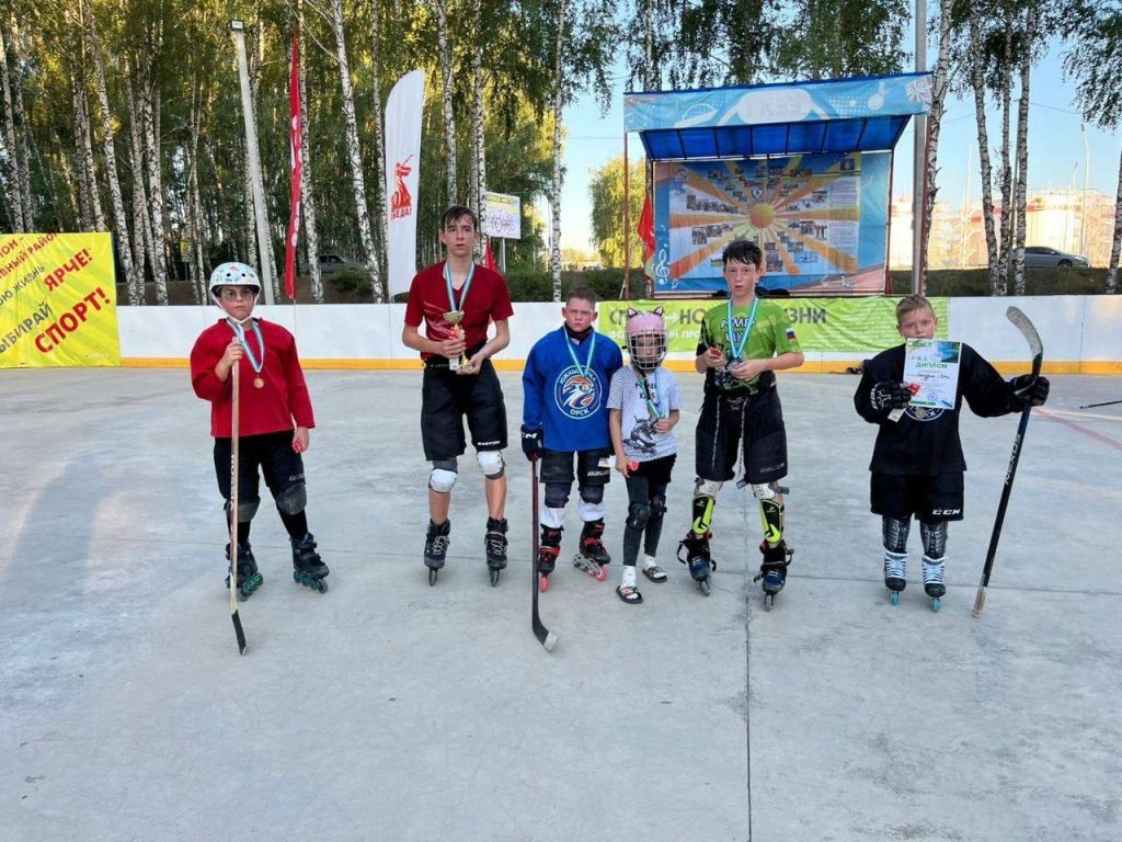    Орчане завоевали золото на чемпионате по хоккею на роликах Антон Пичурин