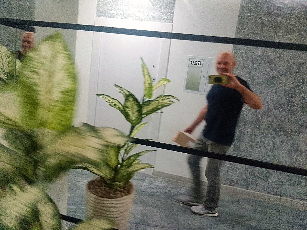 Один на весь БЦ))