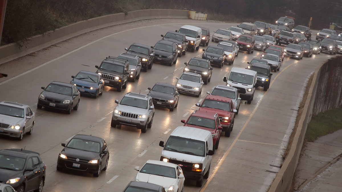 Почему всё-таки не все включают свет?
