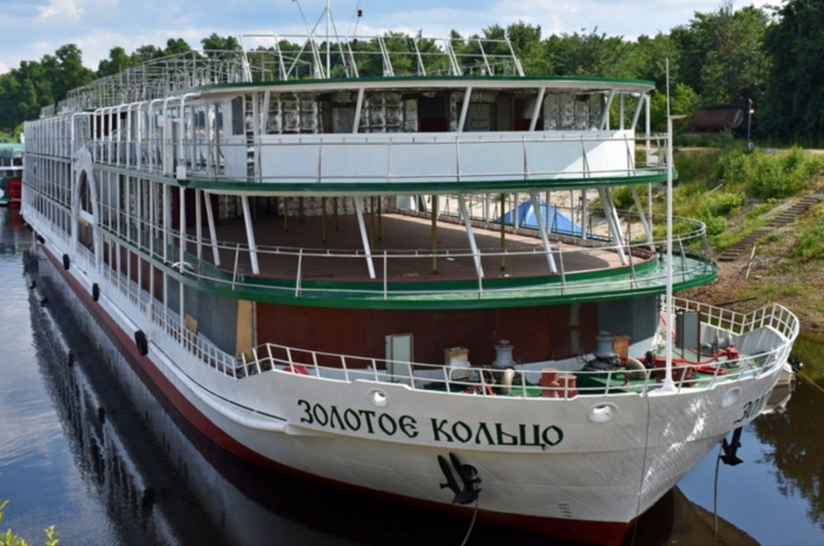    Следующий теплоход \