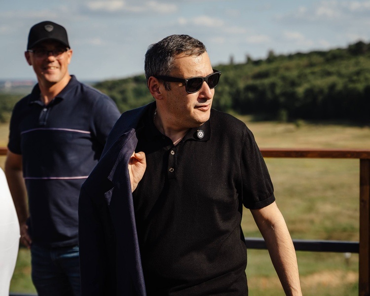     Под Курском строят лыжную трассу с подъемником