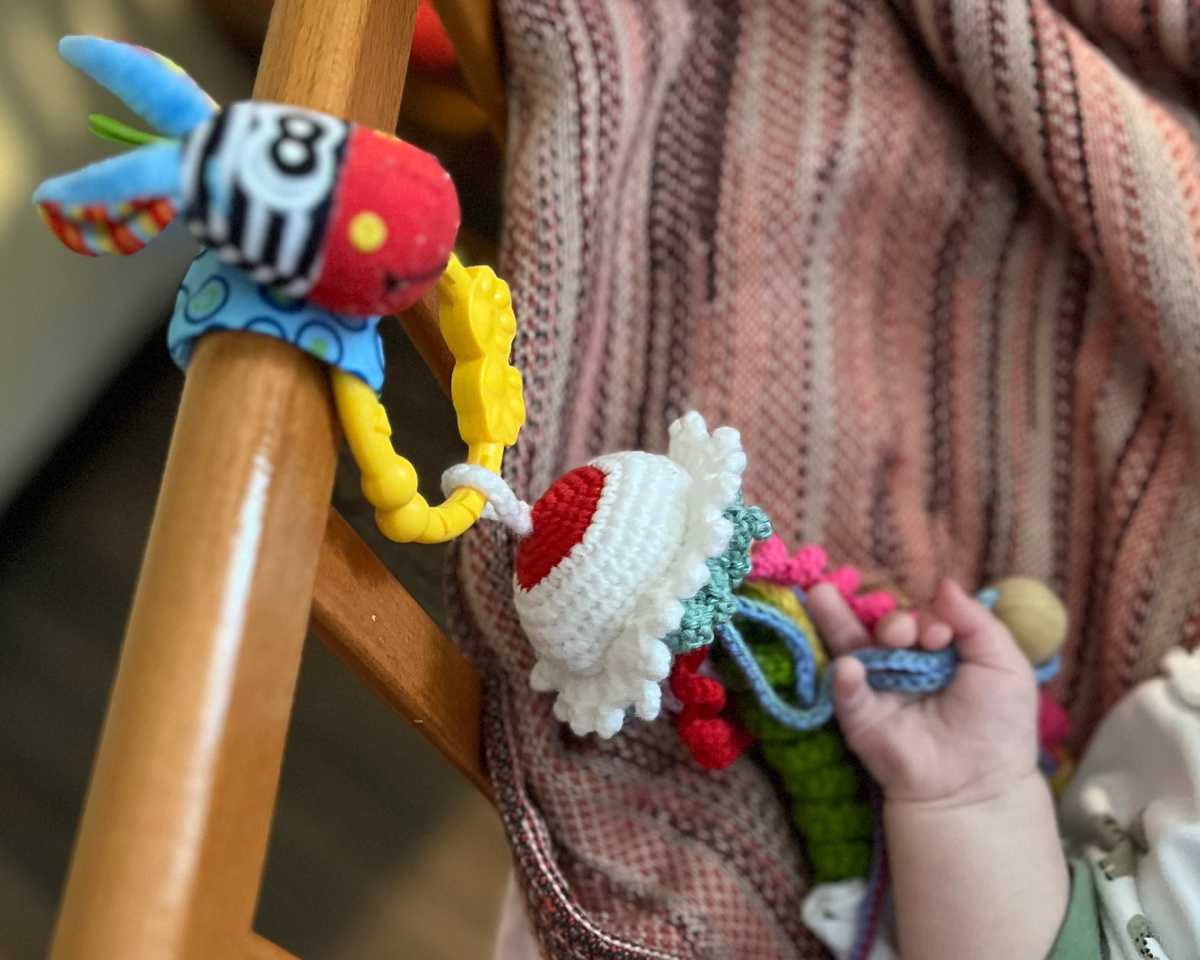 Например, вот такую медузу я связала для дочки. Нужна схема?