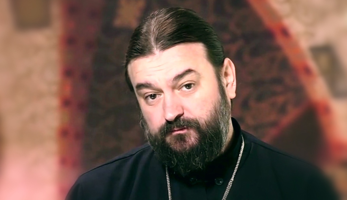 Андрей Ткачёв — протоиерей, настоятель Храма Троицы Живоначальной в Хохлах, писатель, телеведущий, блогер, миссионер.