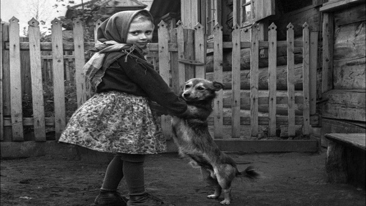 — Батюшка… Как вам сказать… Только две недели назад надели на неё крестик.