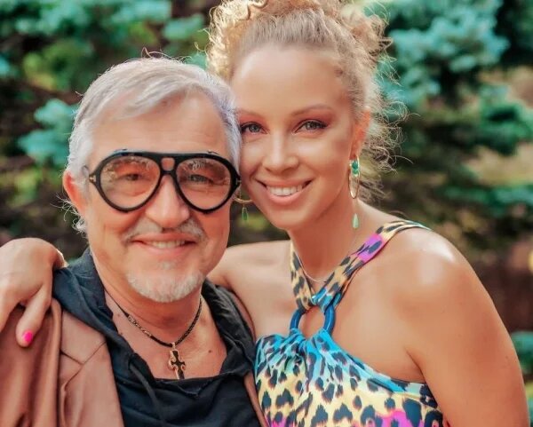    Дмитрий Дибров с женой. Фото: КП