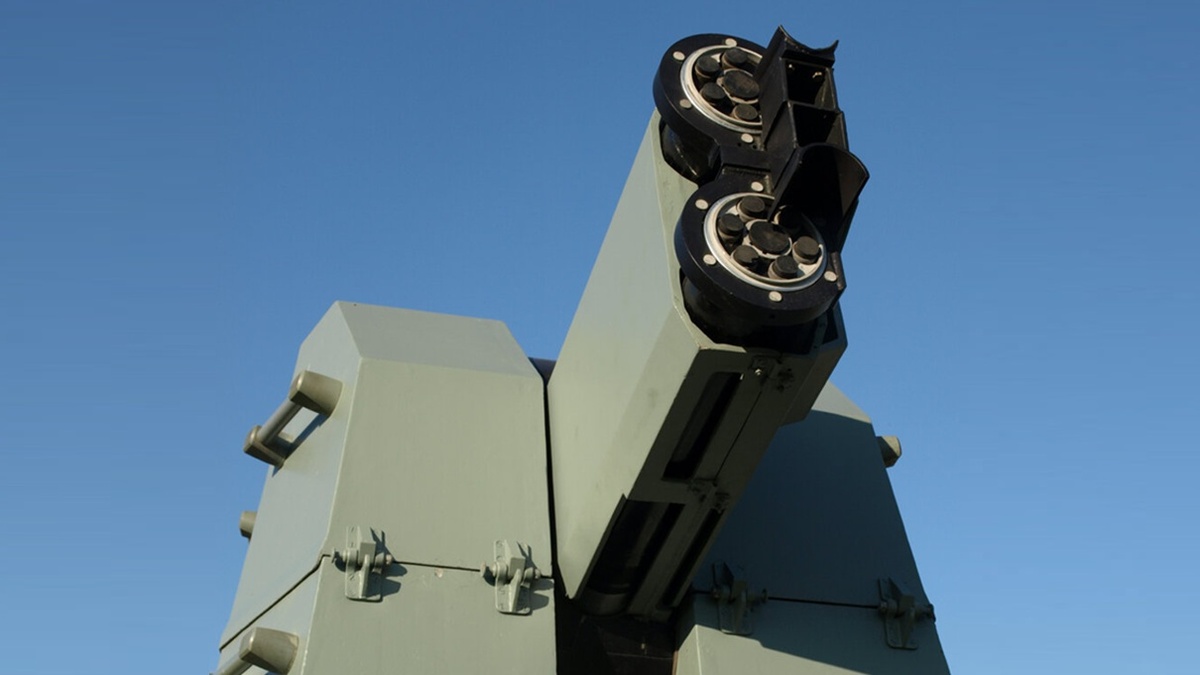 На фотографии: корабельная пушка АК-630М-2 «Дуэт» – самая скорострельная пушка в России. Источник фото: https://dzen.ru/a/WmIZ5K0PIisK0jXG
