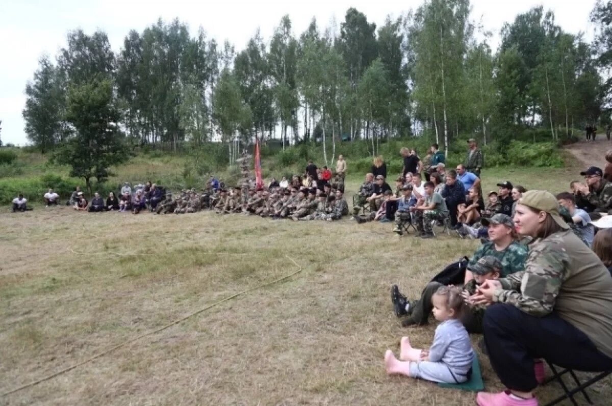    Полевой концерт для участников «Вахты Памяти» прошел в Невельском районе