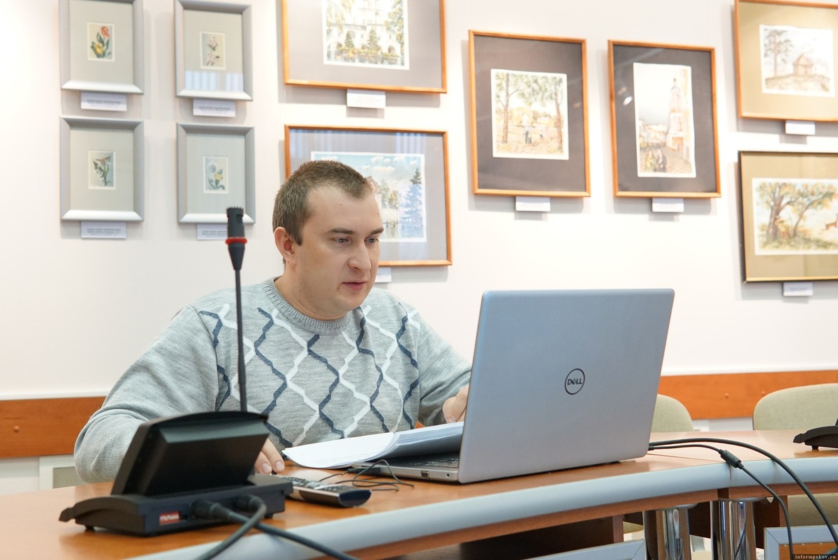 Учёный секретарь Пушкинского заповедника Эдуард Узенёв. Фото: служба информации музея