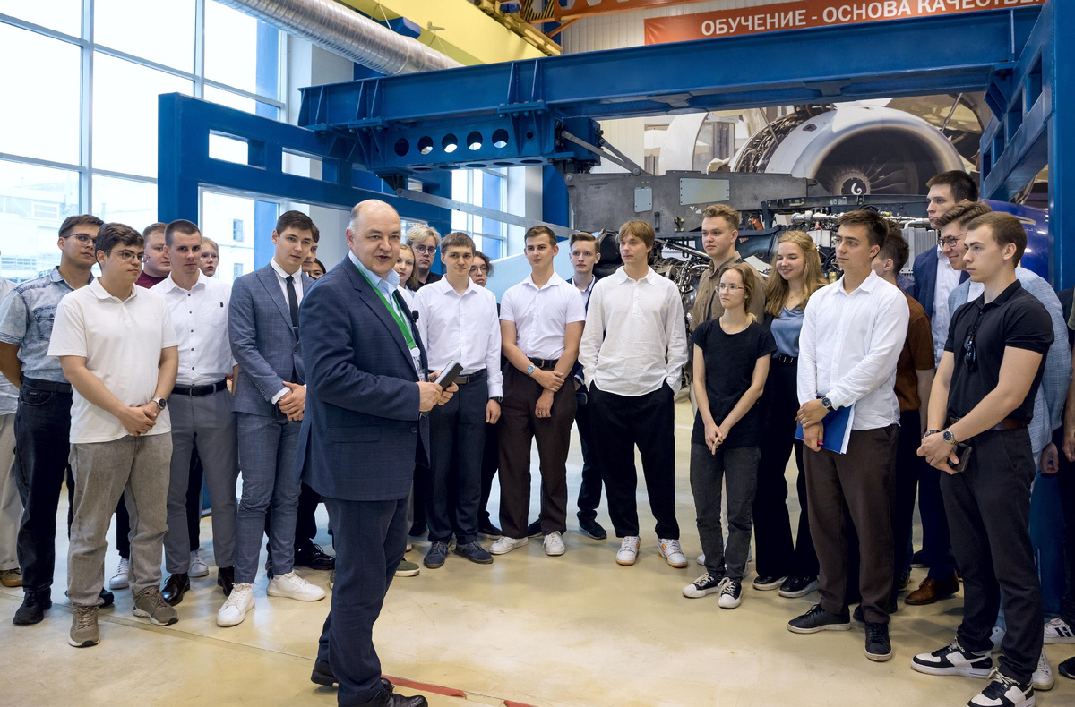 Генеральный конструктор ОДК Юрий Шмотин встретился с будущими инженерами © ОДК
