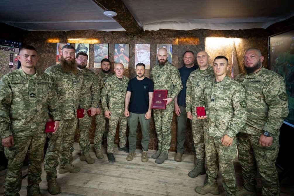  Военный преступник Зеленский приехал в Сумы - украинцы ждут беды