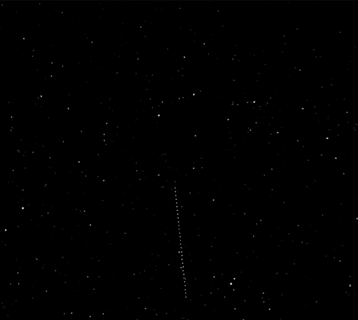    Зонд Hera зафиксировал, как астероид Отеро менял положение на фоне далеких звезд