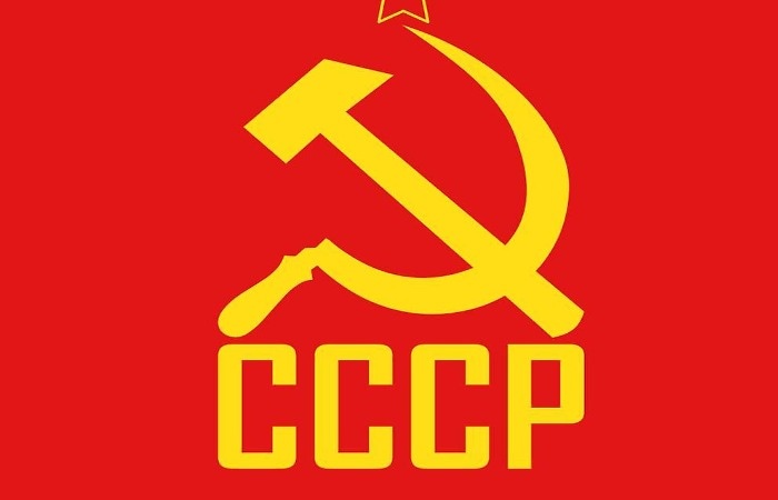 Серп и молот как символ государственности СССР.