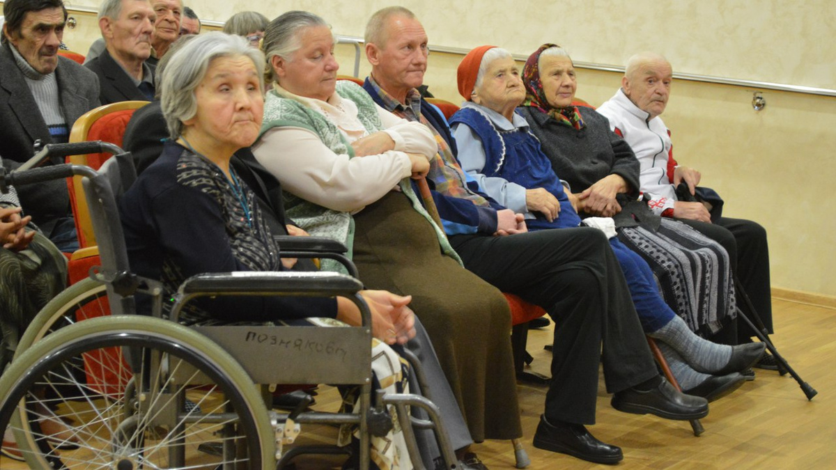 Среди всех пенсионеров почти 2,3 миллиона россиян получают пенсию по инвалидности