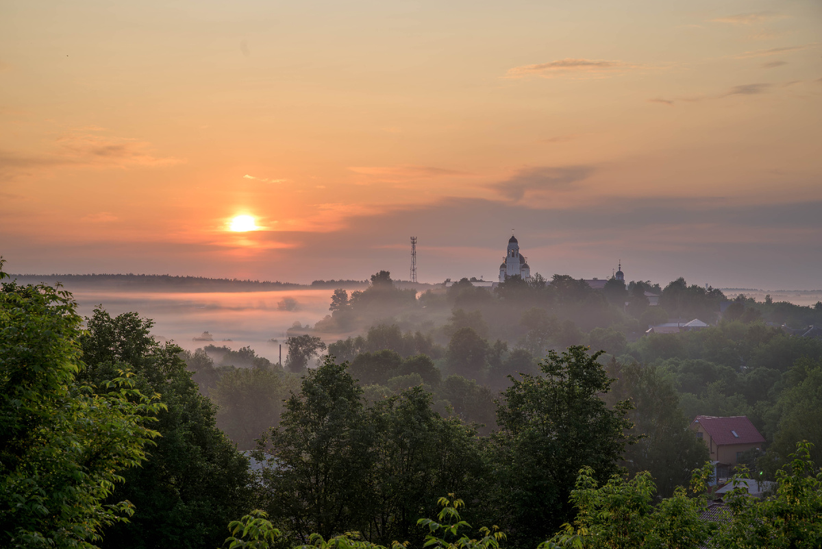 Рассвет и туман