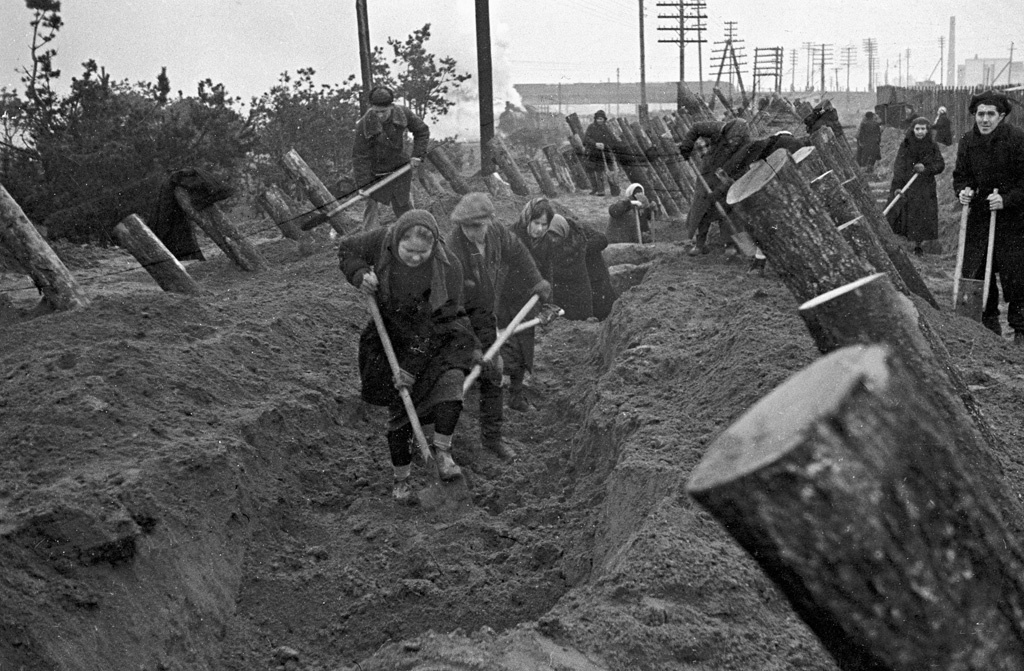 Строительство оборонительных укреплений на ближних подступах к Москве, октябрь 1941