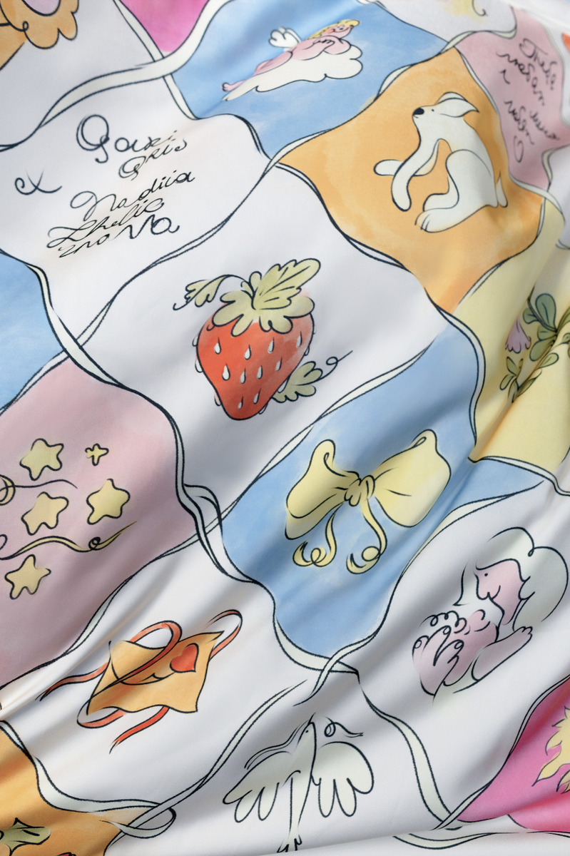    Художница Надя Железнова создала платки в в духе графики Энди Уорхола (фото 3)