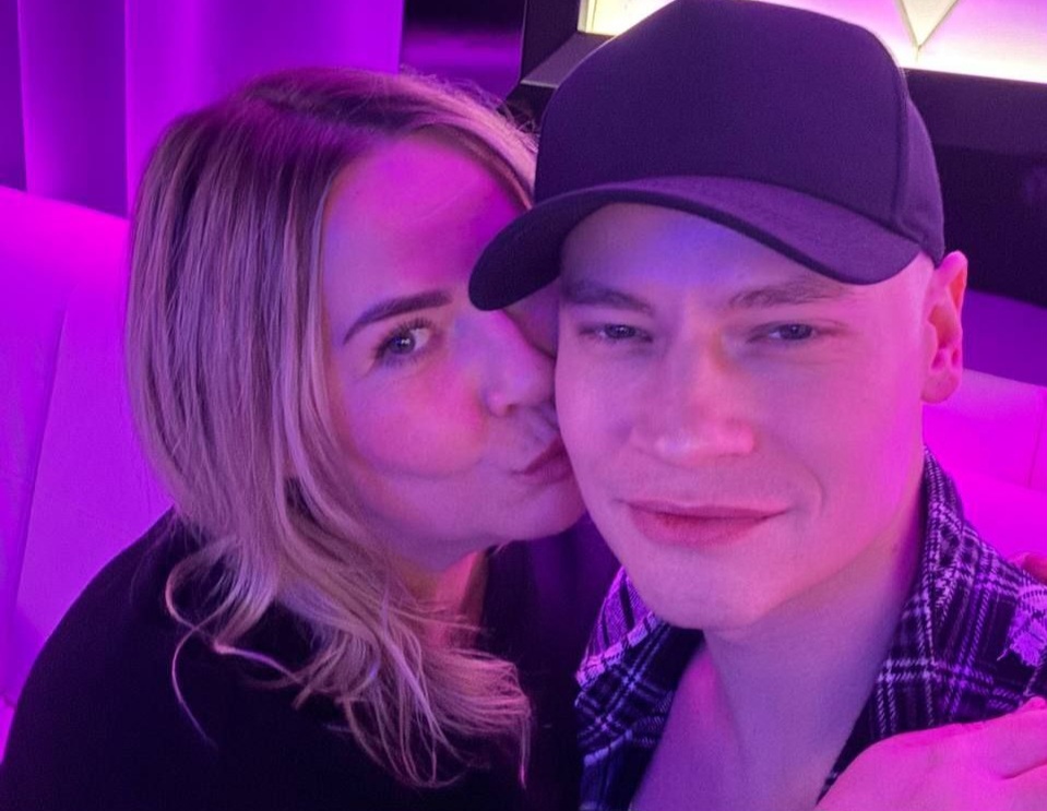 Идеальные мама с сыном! Из интернета 