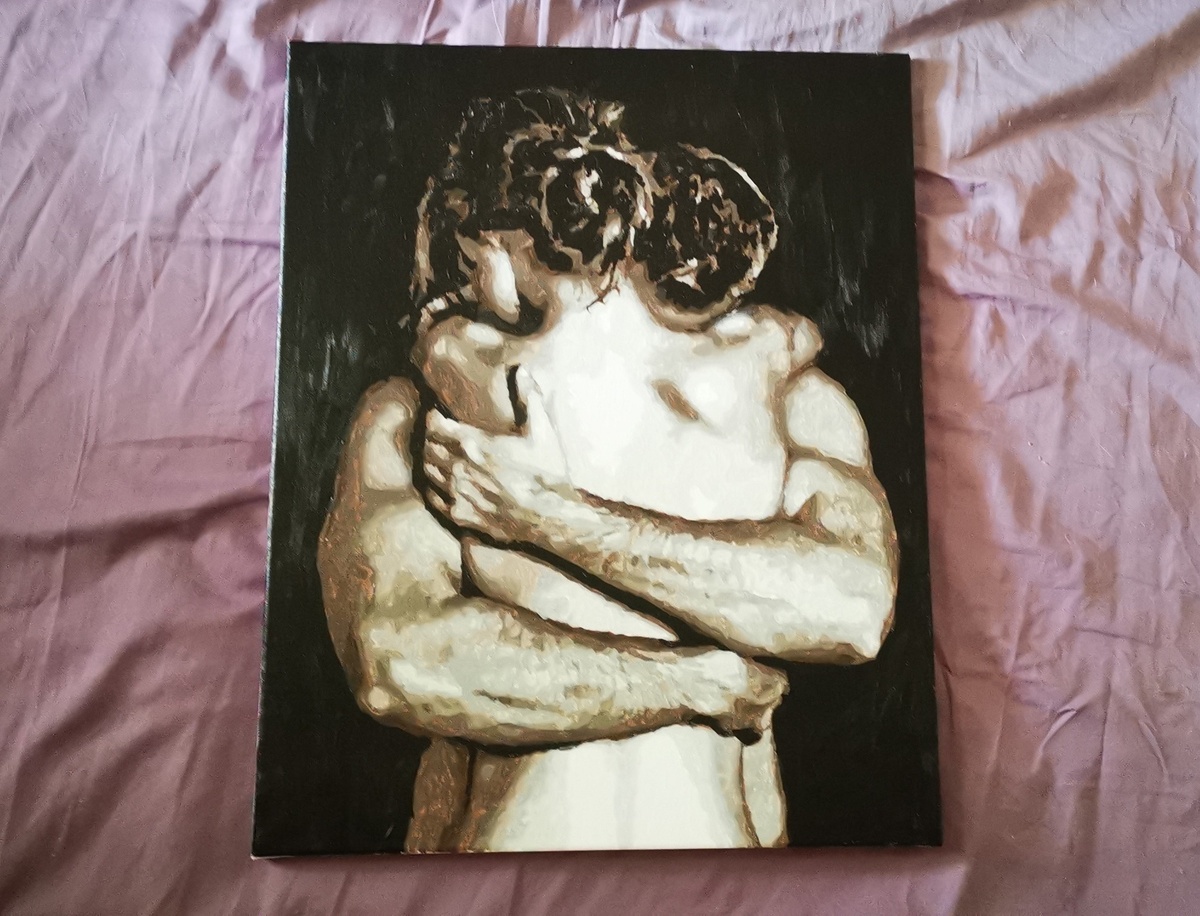 Та же картира при закрытых шторах