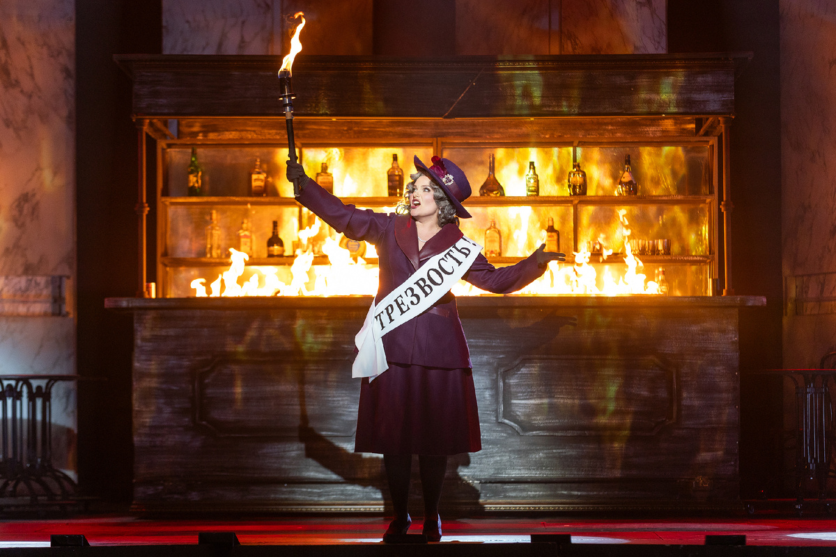 Недавняя премьера - мюзикл "Хорошенькое дельце, или Непыльная работенка". Фото Марии Ковалевой