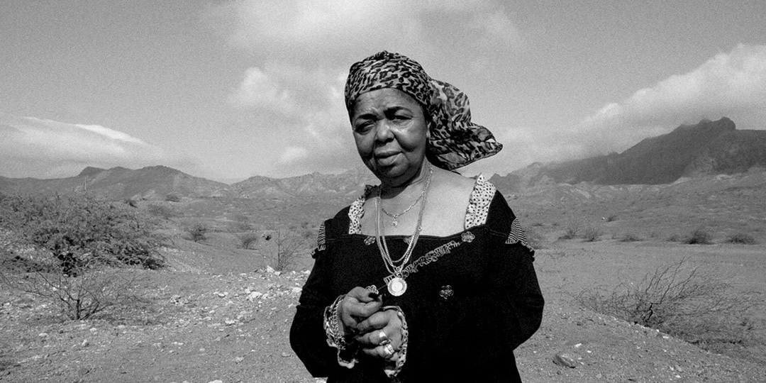 Никогда не поздно: история Сезарии Эворы, которая покорила мир в 50 лет
