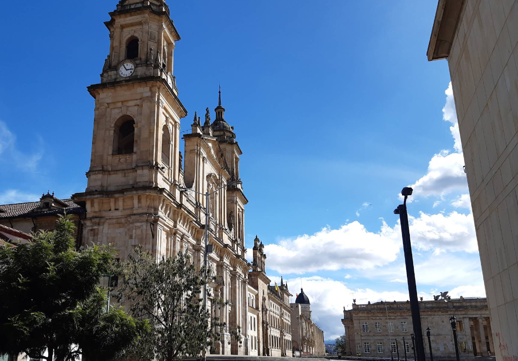 Плаза Боливар, Богота, Большой тур по Колумбии