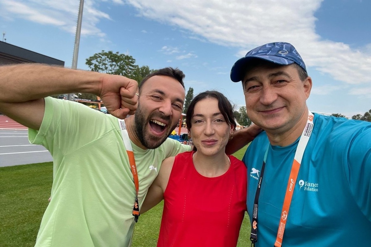    С бывшими подопечными из сборной Турции. предоставлено Денисом Капустиным