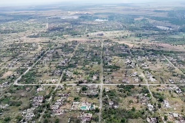   Город Часов Яр в ДНР с высоты птичьего полета, взятый под контроль подразделениями Вооруженных сил России. Фото: Пресс-служба Минобороны РФ