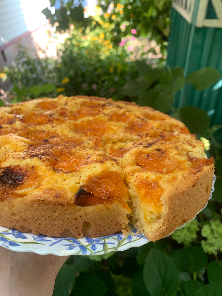 А здесь начинка -абрикос 