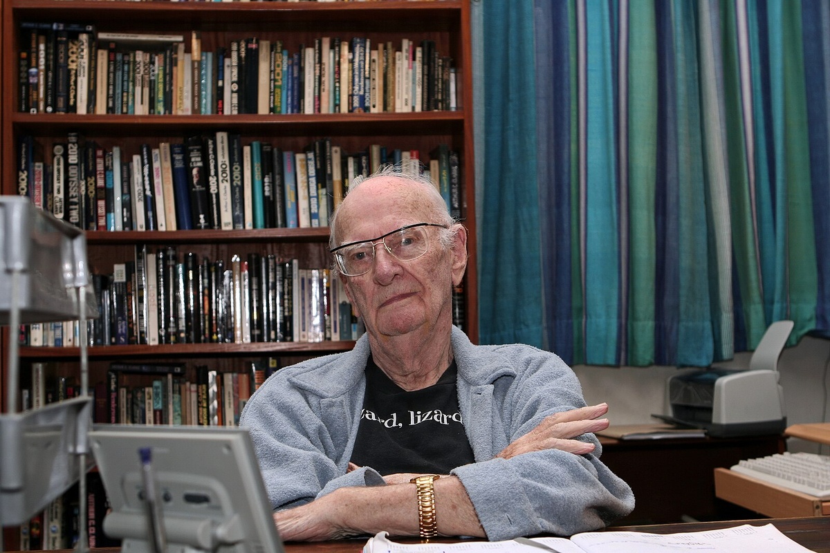 Сэр Артур Чарльз Кларк (16 декабря 1917 года — 19 марта 2008 года) / © wikimedia.org