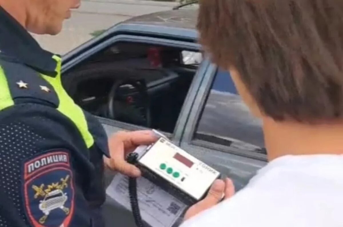    В июне этого года орскому водителю уже выписывали штраф за нарушение правил тонировки.