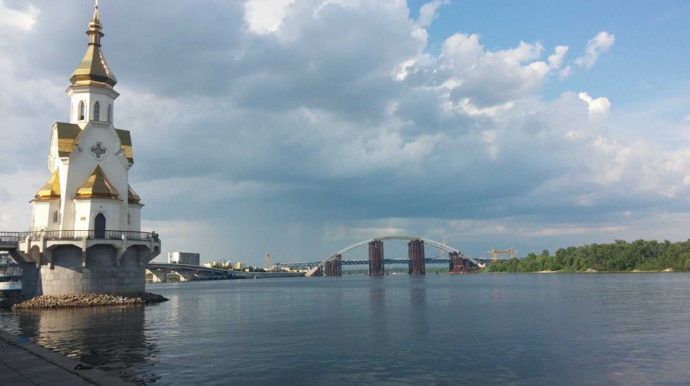    Плавающие храмы Волги