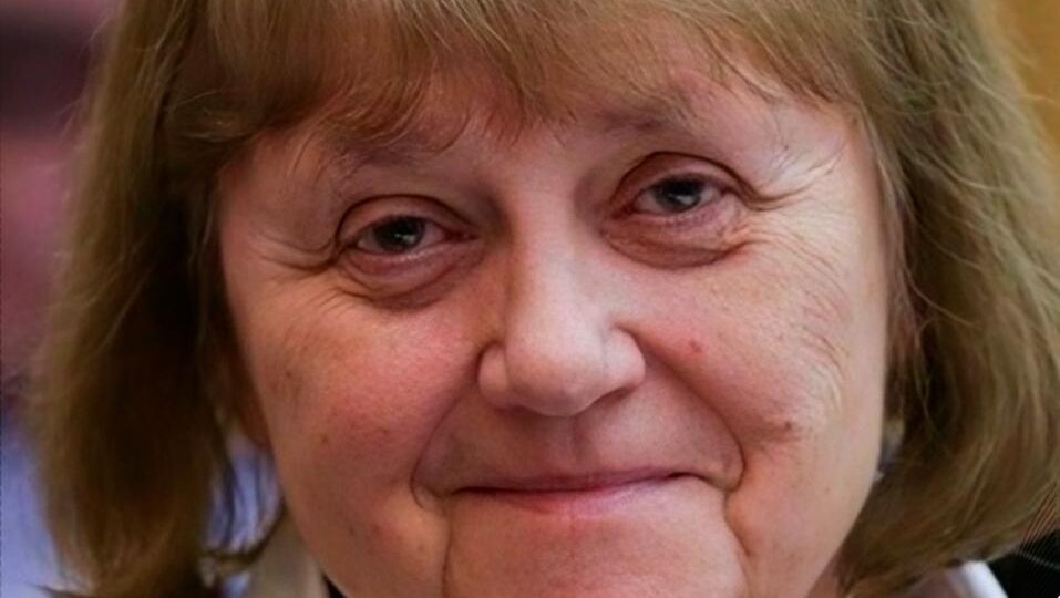День рождения отмечает летчик-испытатель, депутат Государственной Думы Федерального Собрания РФ Светлана Евгеньевна Савицкая