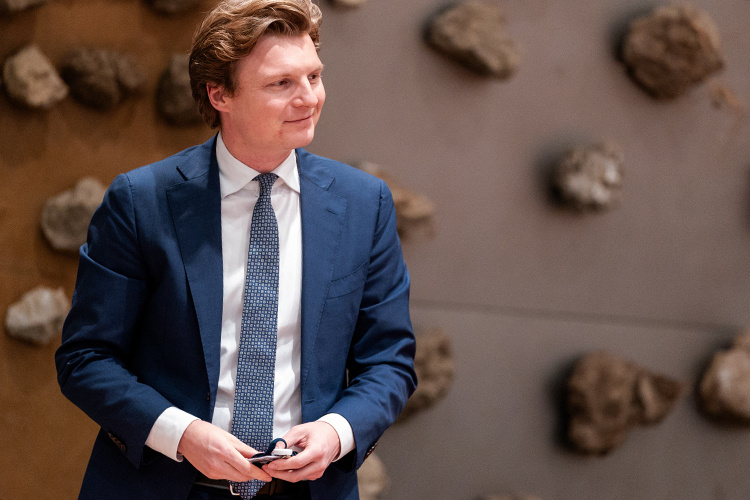    Министр обороны Нидерландов Рубен Брекелманс: «Безопасность Украины и безопасность Нидерландов и союзников по НАТО напрямую связаны. Именно поэтому Нидерланды продолжают играть ведущую роль в военной поддержке Украины».   
Фото: © John Beckmann/Defodi Images / www.globallookpress.com