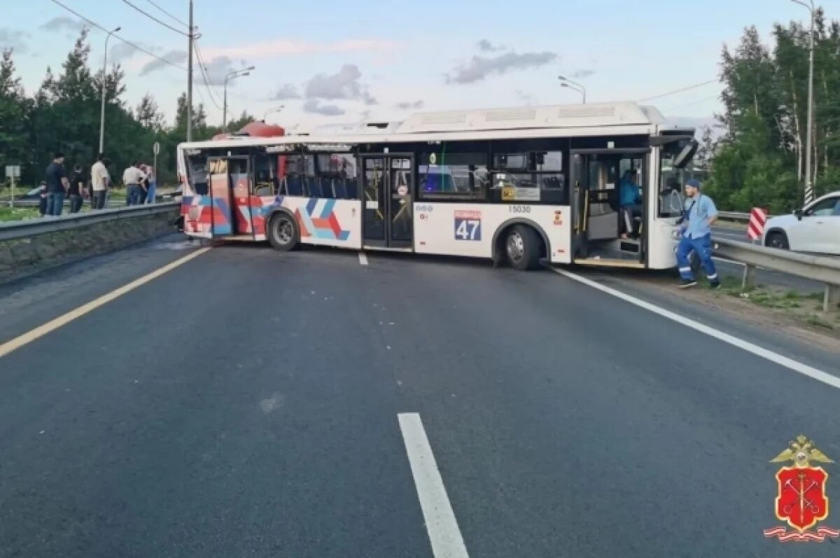    В ДТП в Ленобласти пострадал 15-летний подросток и еще четверо человек