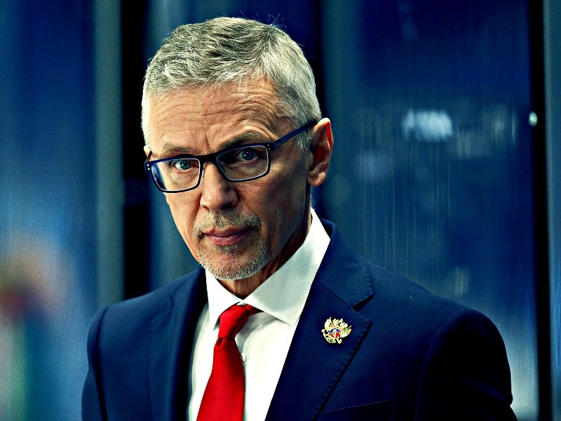 Ларионов не просто тренирует хоккеистов — он перестраивает их режим целиком