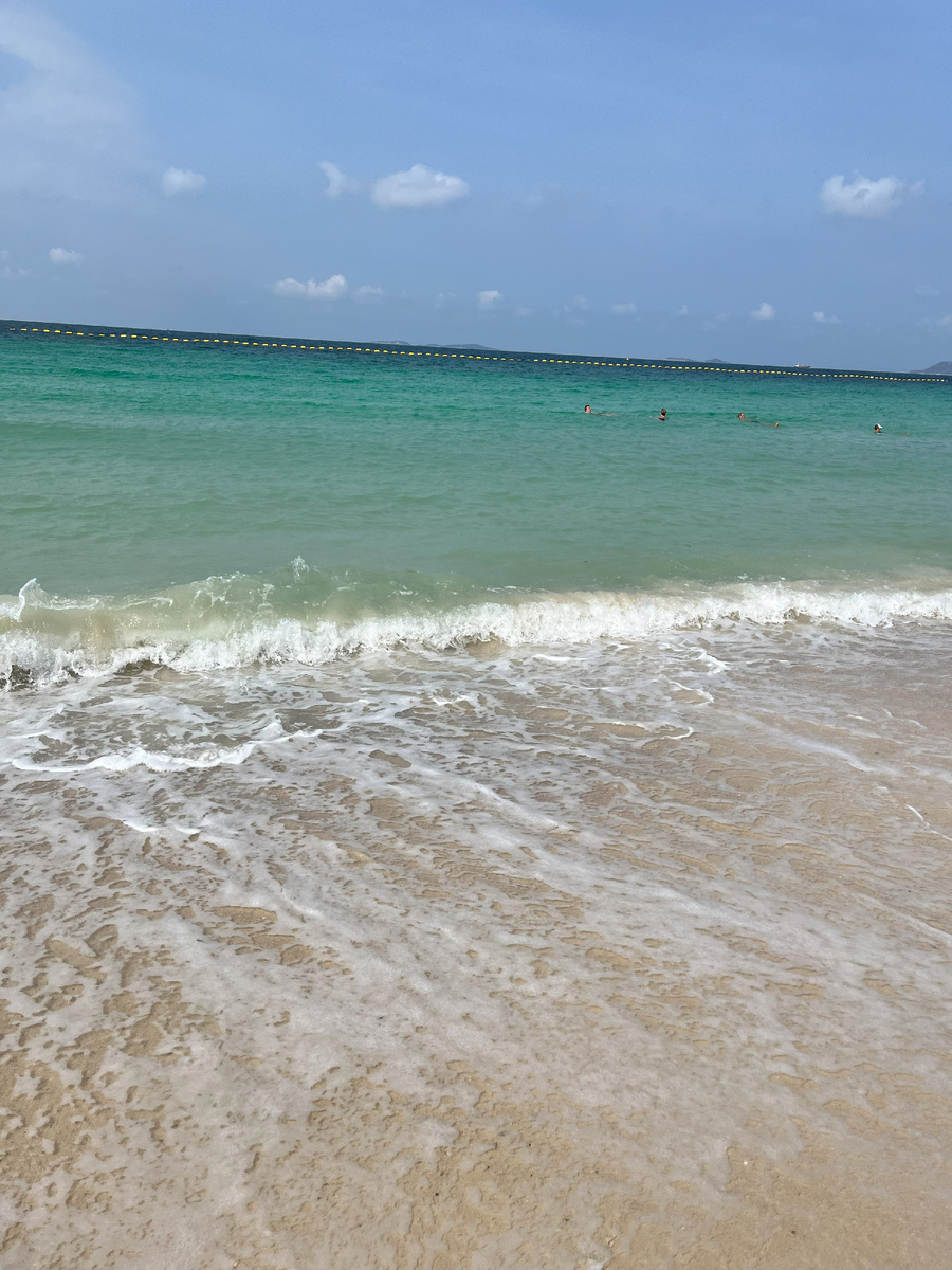 А купаемся на Ко Лане))