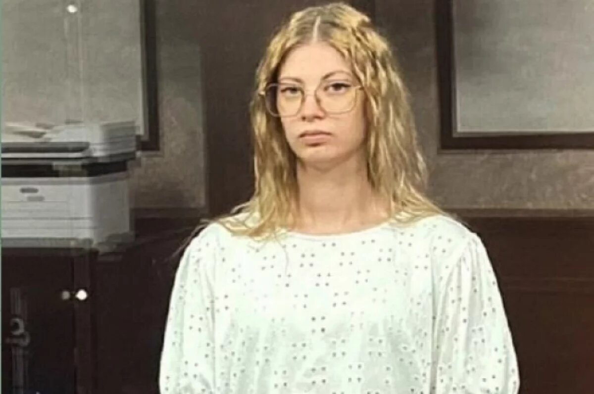    В Ростове на 18 лет осудили девушку за работу на СБУ