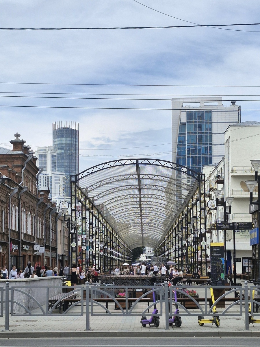 Улица Вайнера, пешеходный променад в центре Екатеринбурга 